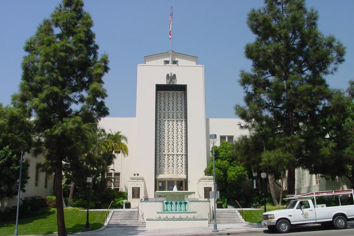 Burbank City Hall on Olive Avenue, with its fountain and front steps